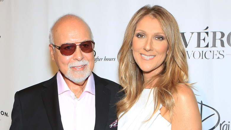 Rene Angelil e Celine Dion posano