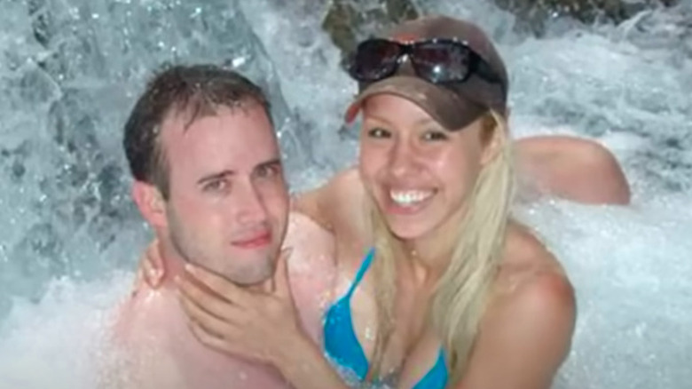 Travis Alexander e Jodi Arias posano insieme in acqua