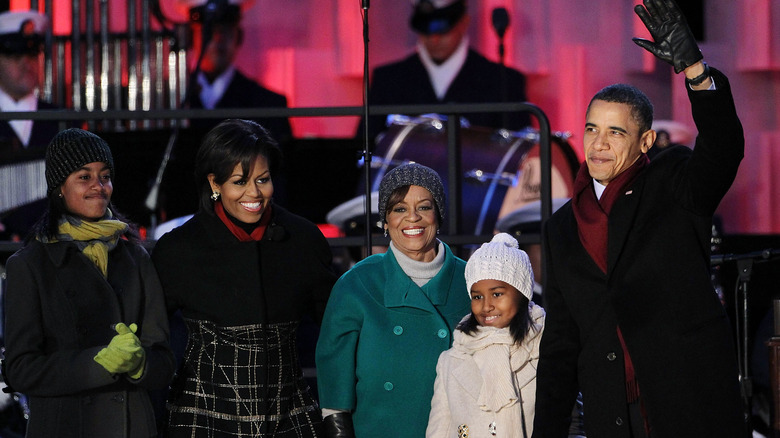 Marian Robinson con la famiglia Obama