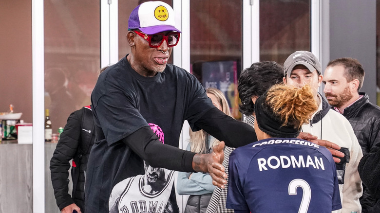 Dennis Rodman abbraccia Trinity Rodman