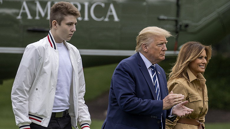 La famiglia Trump cammina insieme