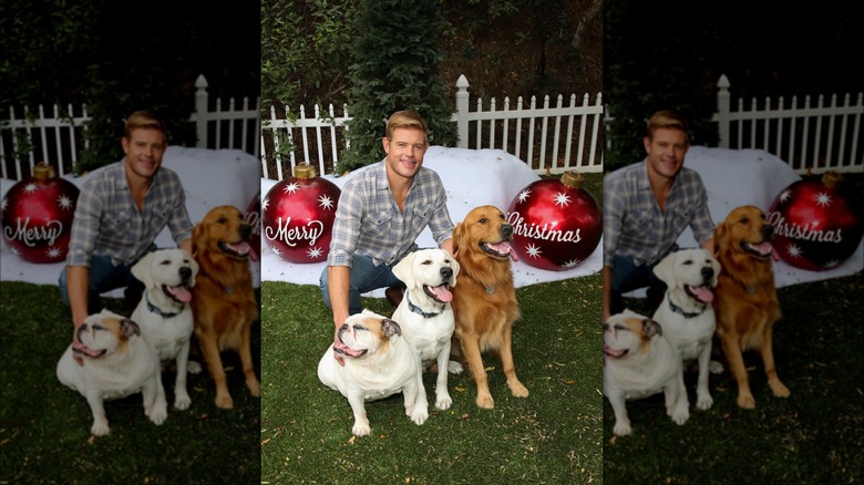 Trevor Donovan con i suoi cani