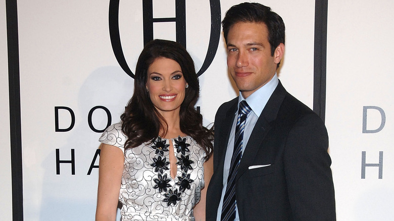 Kimberly Guilfoyle ed Eric Villency sorridono