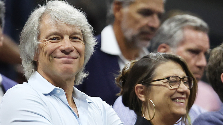 Jon Bon Jovi sorridente