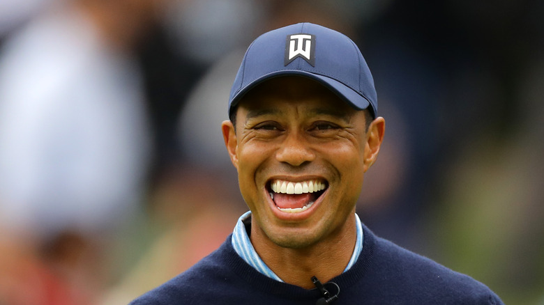 Tiger Woods ridendo