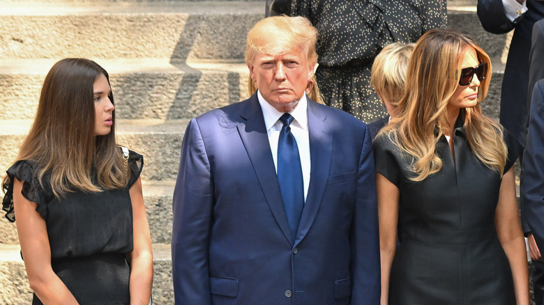 Kai sta accanto a Trump e Melania Trump