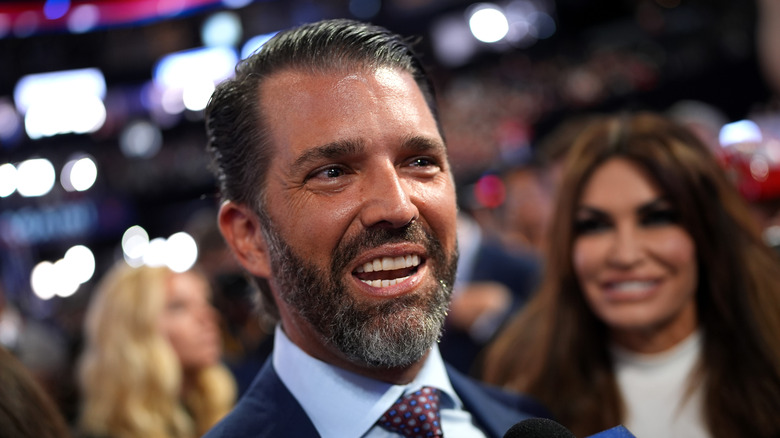 Donald Trump Jr. parla ai giornalisti del RNC