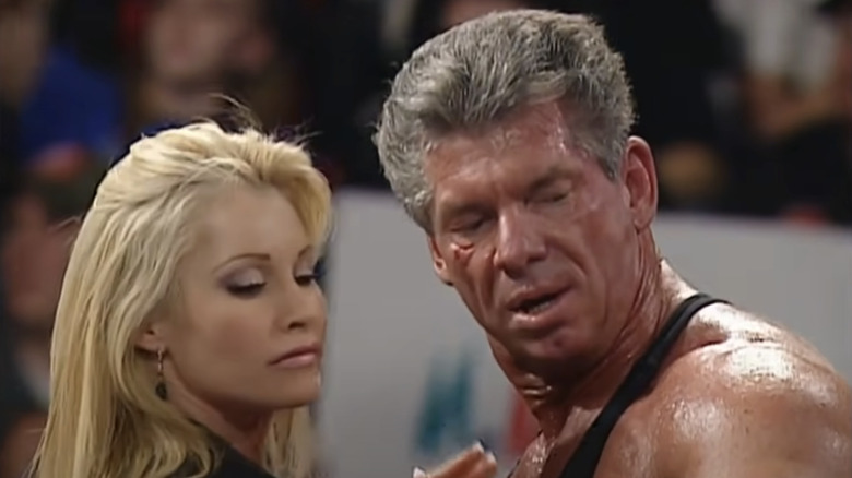 Sable tocca Vince McMahon