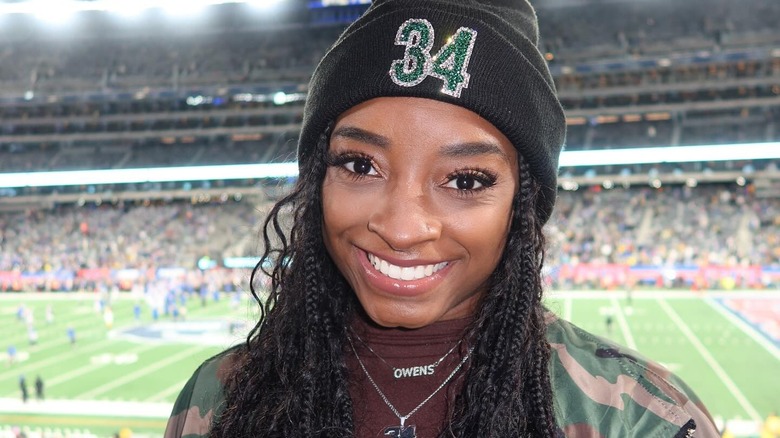 Simone Biles a una partita dei Green Bay Packers