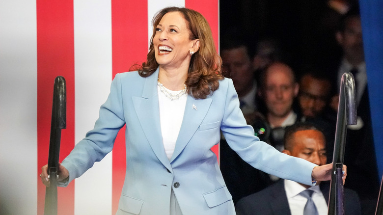 Kamala Harris a un comizio