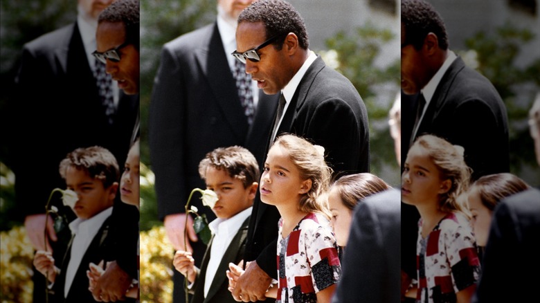 OJ Simpson, i bambini partecipano al funerale