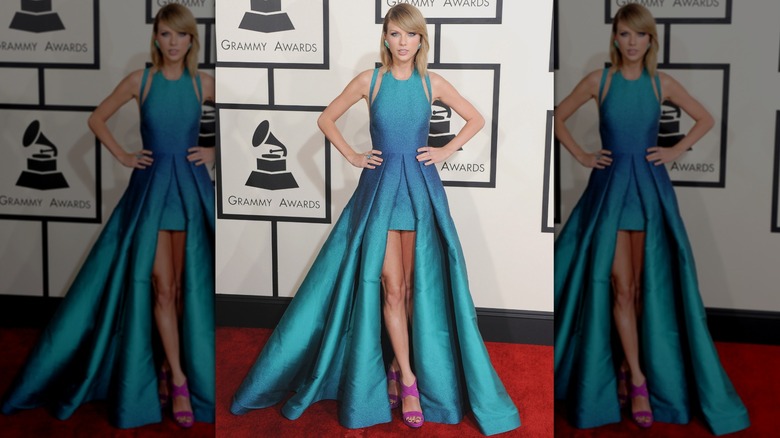 Taylor Swift in verde acqua