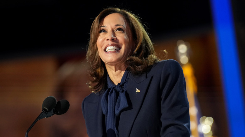 Kamala Harris ridendo