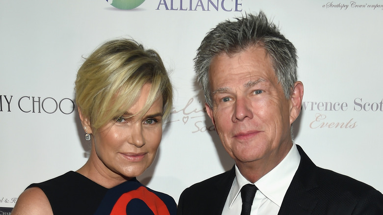 Yolanda Hadid e David Foster in posa