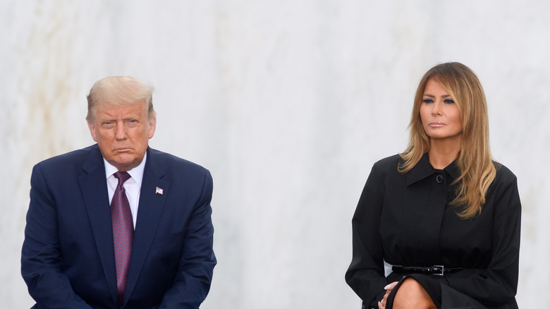 Donald Trump e Melania Trump seduti all'evento