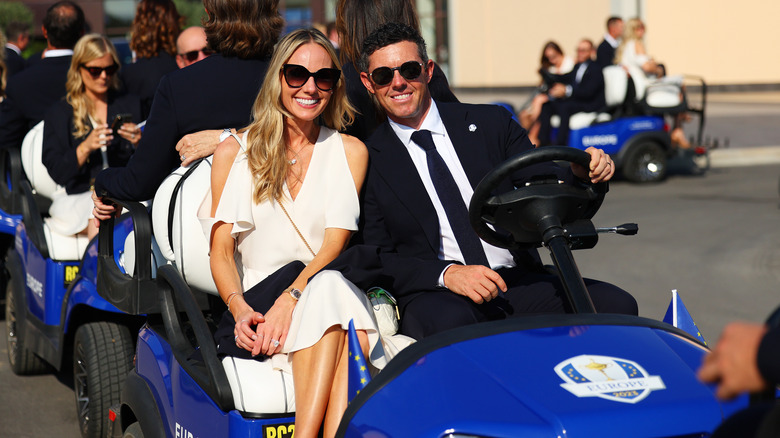 Rory McIlroy ed Erica Stoll sorridono