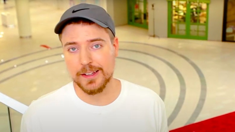 MrBeast in un centro commerciale