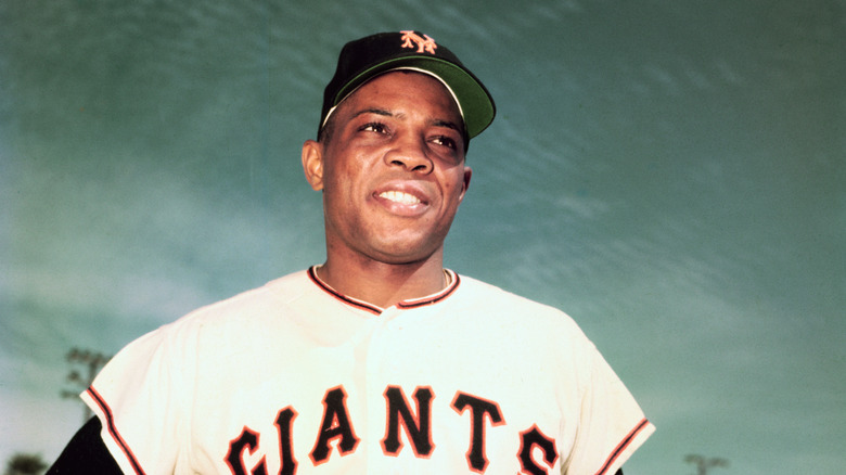 Willie Mays sorride