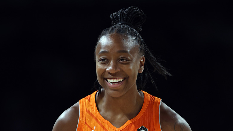 Jewell Loyd tutto sorrisi in campo