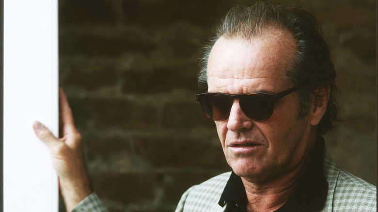 Jack Nicholson indossa un completo nel 1995