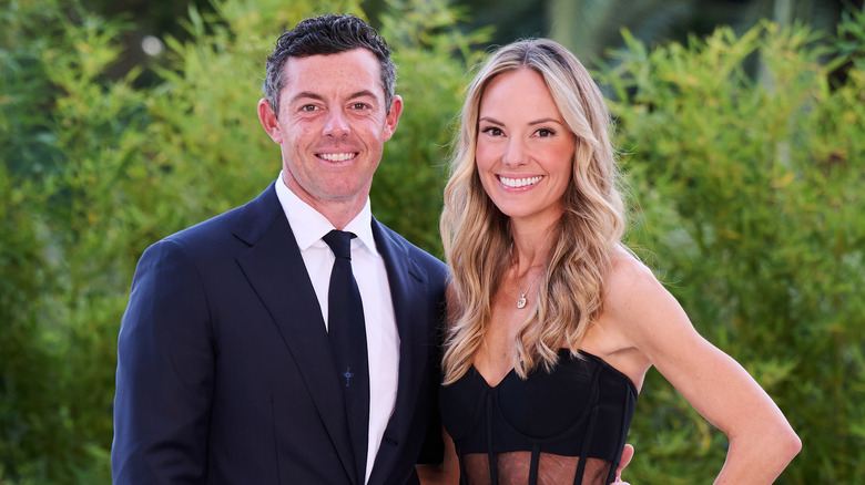 Rory McIlroy ed Erica Stoll sorridono