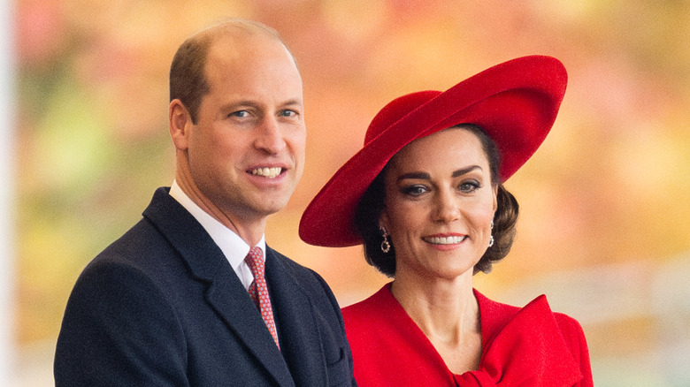 Il principe William e Kate Middleton sorridono