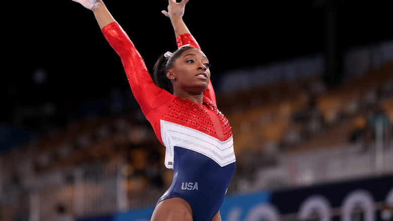 Simone Biles posa alle Olimpiadi