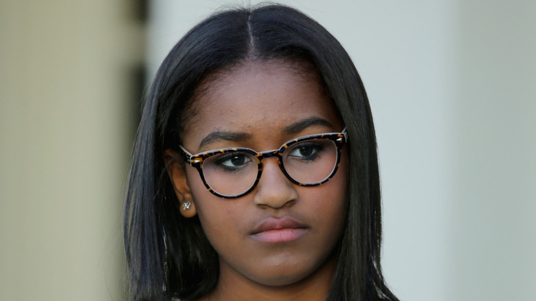 Sasha Obama con gli occhiali