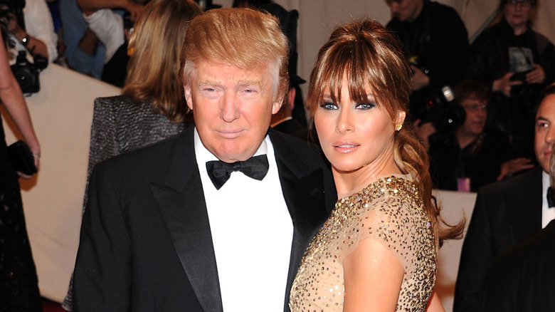 Donald e Melania Trump posano al Met Gala