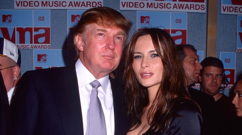 Donald e Melania Trump in posa