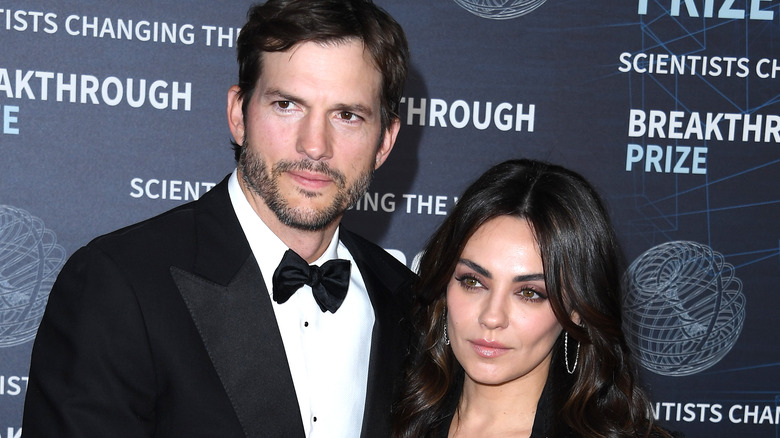 Mila Kunis e Ashton Kutcher posano insieme