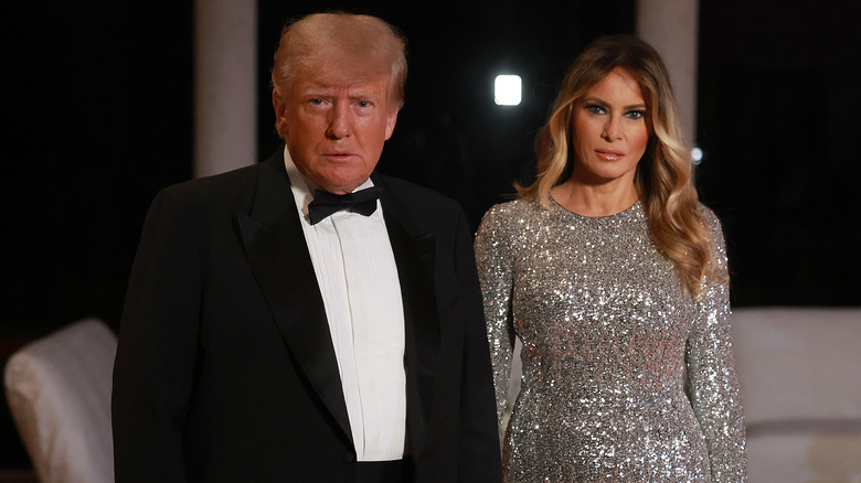 Melania in abito glitterato e Donald Trump in completo