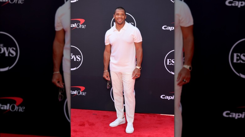 Russell Wilson posa agli ESPY del 2024