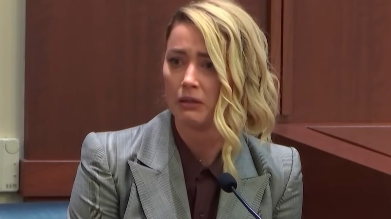 Amber Heard testimonia in tribunale