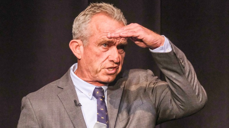 RFK Jr. si rivolge al pubblico