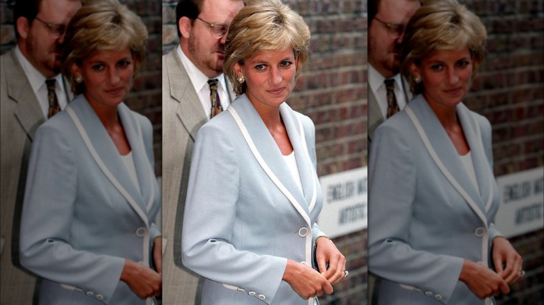 La principessa Diana in blazer blu