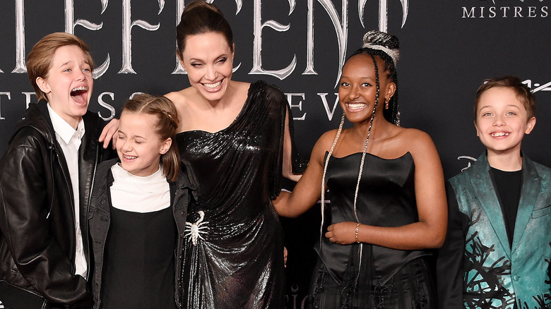 Angelina Jolie con i suoi figli