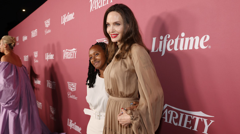 Angelina Jolie con Zahara Jolie-Pitt