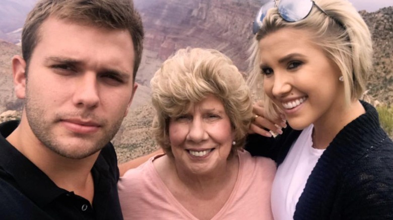 Chasey, Faye e Savannah Chrisley posano per un selfie