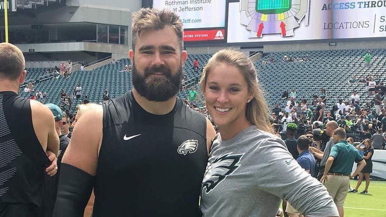 Jason e Kylie Kelce in campo