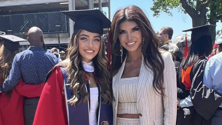 Abito da laurea di Gia Giudice con Teresa Giudice