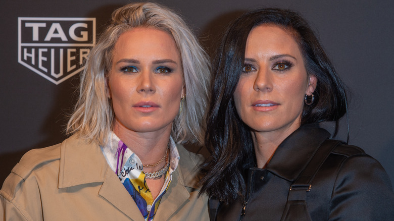 Ashlyn Harris e Ali Krieger, entrambe in posa