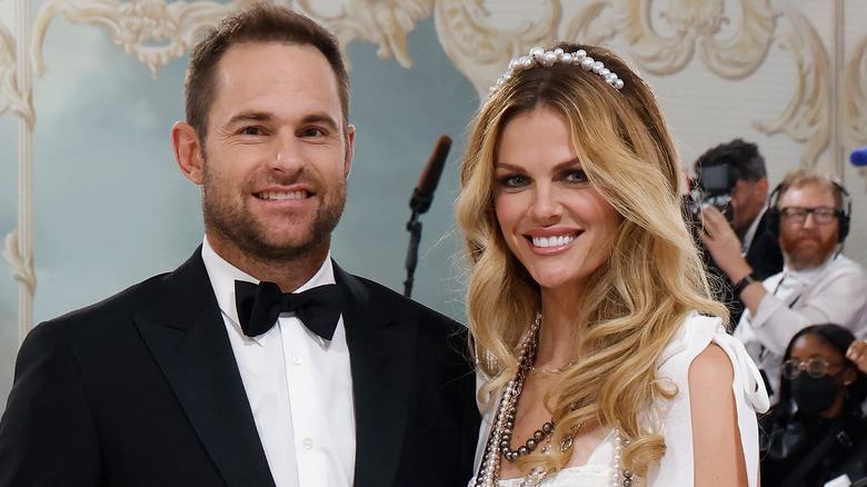 Andy Roddick e Brooklyn Decker sorridono al NY MOMA nel 2023