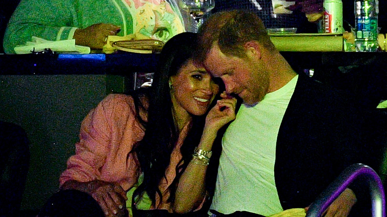 Meghan Markle Principe Harry coccole