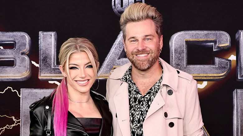 Alexa Bliss e Ryan Cabrera sul red carpet