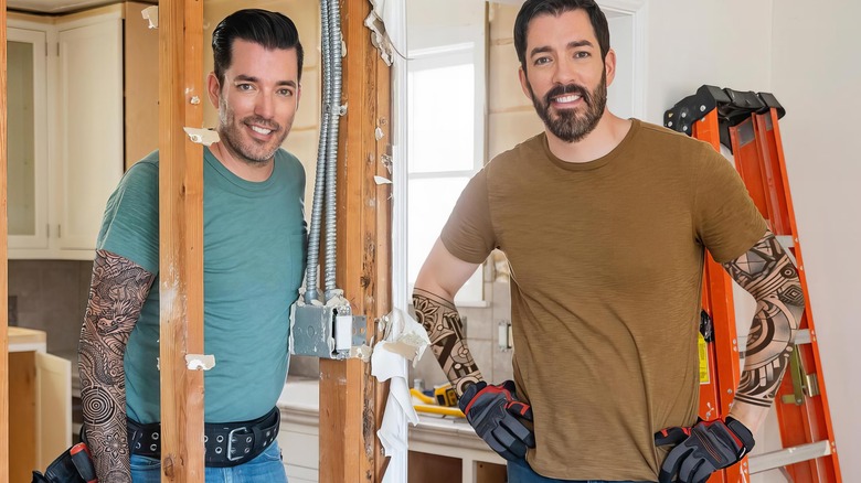 Jonathan e Drew Scott con i tatuaggi