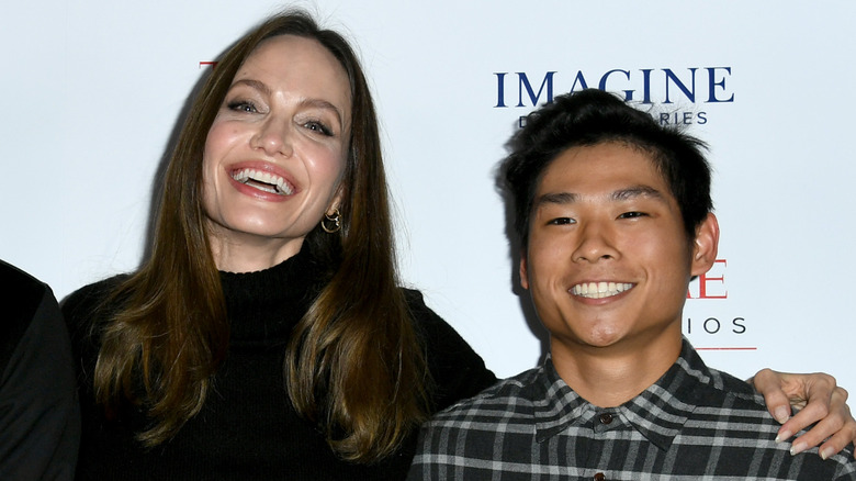 Angelina Jolie, Pax Jolie-Pitt sorridenti