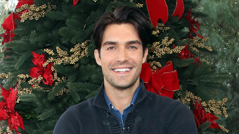 Peter Porte sorride