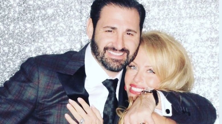 Dave Cantin e Dina Manzo posano per una foto a un evento