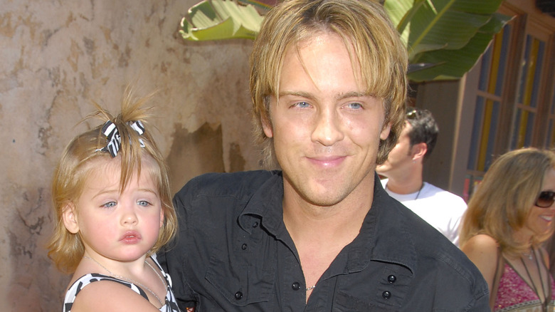 Larry Birkhead tiene in braccio Dannielynn Birkhead